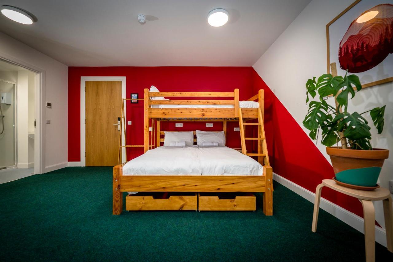 Loch Ness Bunk Inn Друмнадрочит Экстерьер фото